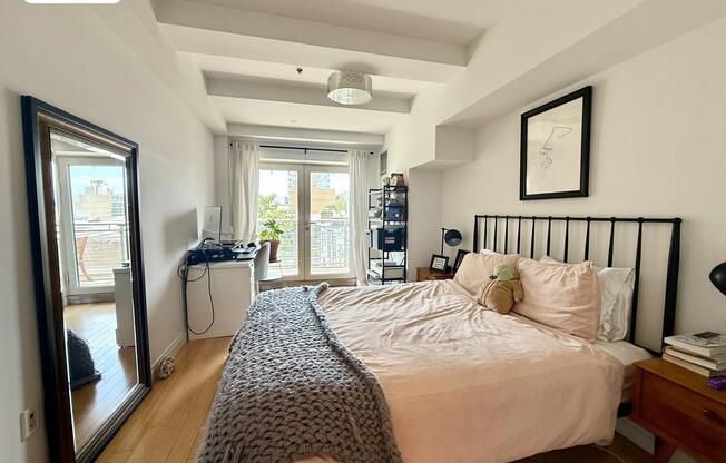 302 2nd St 7B