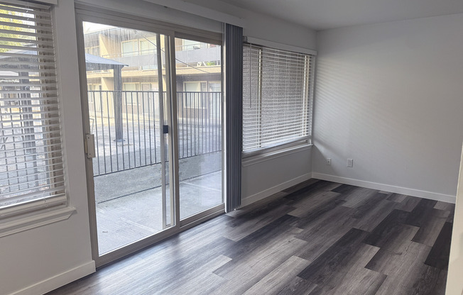 1 bed, 1 bath, 605 sqft, $1,495, Unit Unit 13