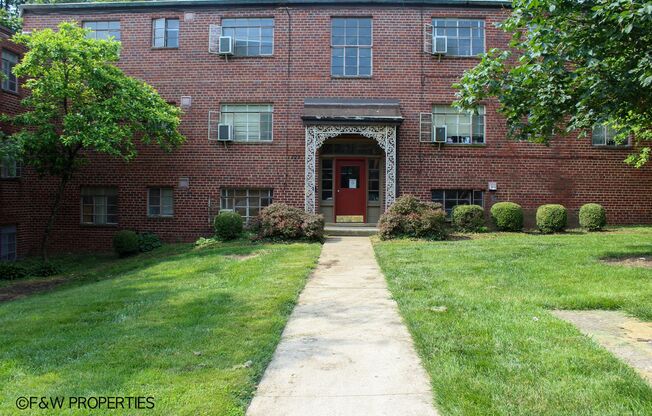 Clifton Woods Apartments