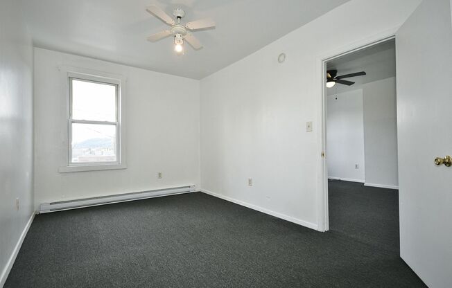 1 bed, 1 bath, $725, Unit Unit 6