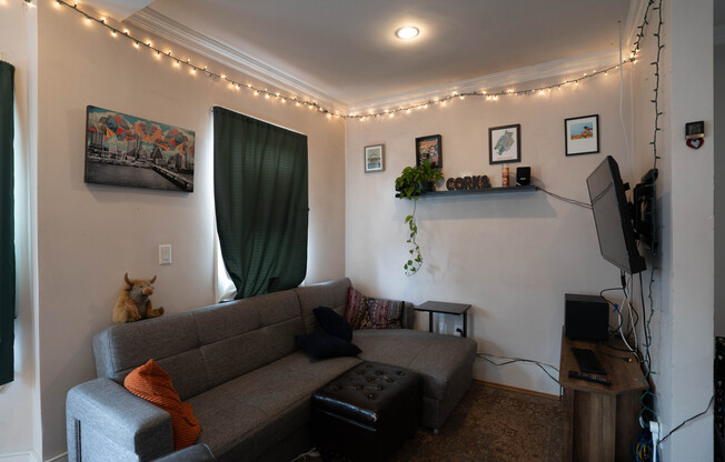 6 beds, 2.5 baths, 1,800 sqft, $6,295, Unit 3