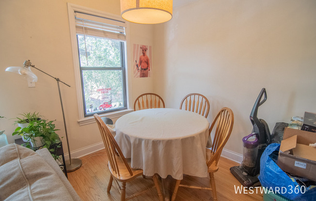2110 W 18 ST
