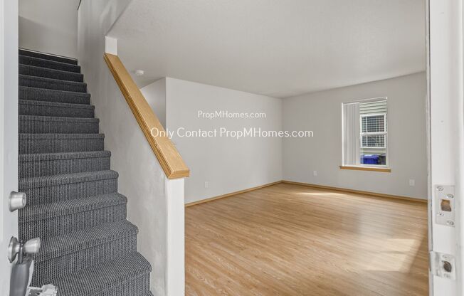 Charming Townhome in South-East Portland! Reach out Today!