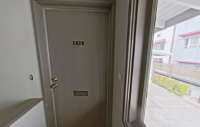 1825 University St. &amp; 1826-1828 Onyx Alley