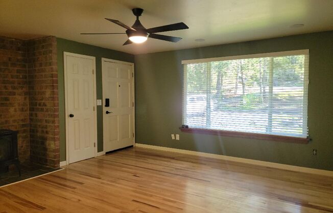 3 Bedroom Home in Seabeck