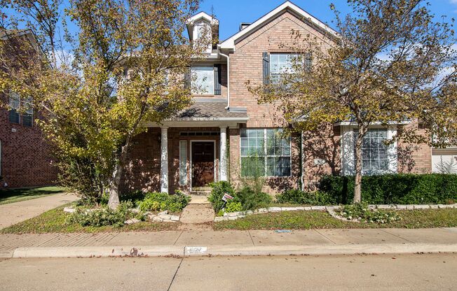 Beautifully Crafted 3 bedroom 2 bathroom home in Irving, Tx.