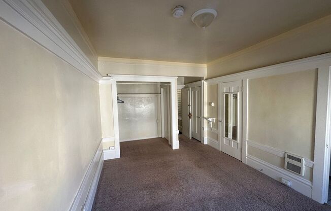 Studio, 1 bath, 350 sqft, $1,450, Unit 23