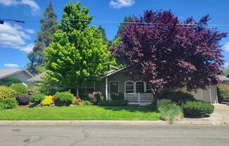 3 bed 2 bath Home for Rent in Grants Pass