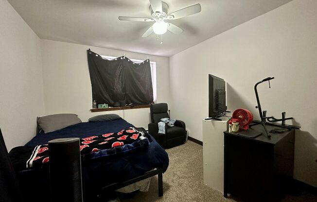 1 bed, 1 bath, $1,095, Unit 209