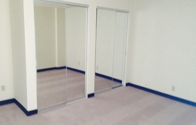 1 bed, 1 bath, 715 sqft, $1,095, Unit PTE 205