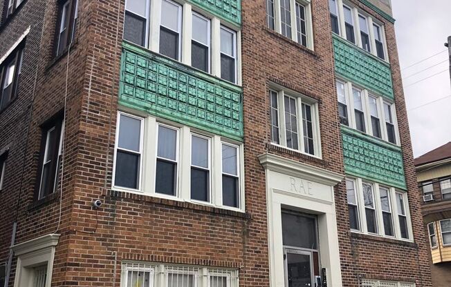 4844 Walnut St.