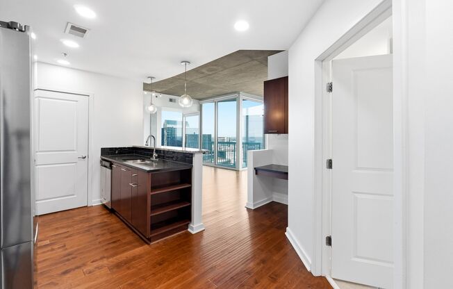 2 beds, 2 baths, $3,295, Unit UNIT 2001