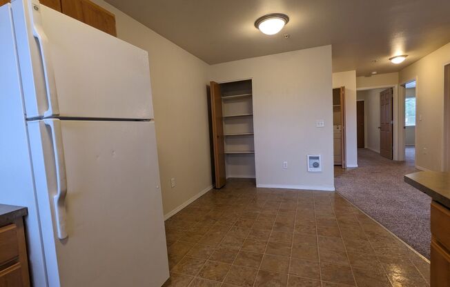 2 beds, 2 baths, 994 sqft, $1,200, Unit E106