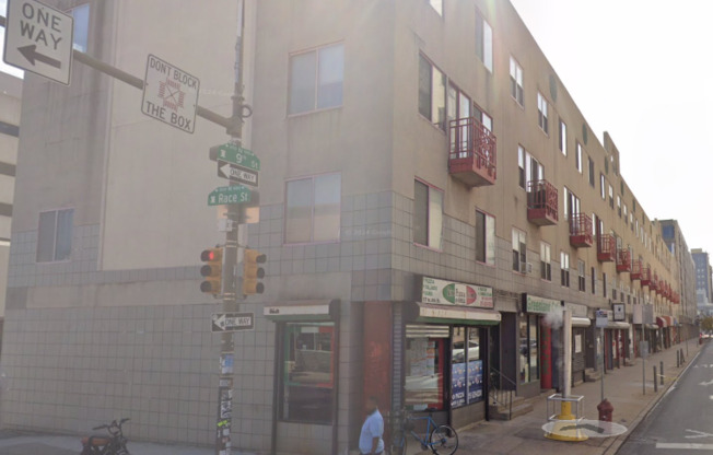 157 N 9 ST