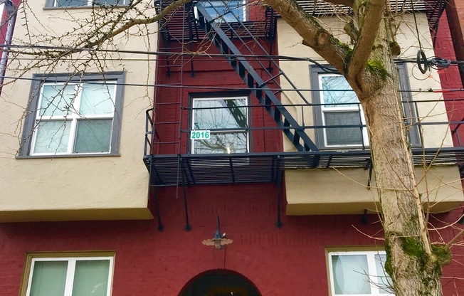 S0180 - Pettygrove Apartments
