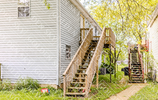 1430 W 14 ST