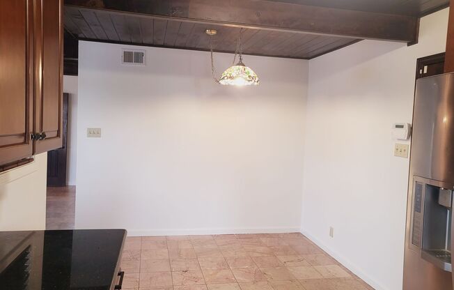 3 beds, 2 baths, $3,000