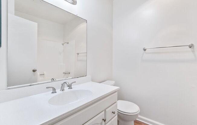 3 beds, 1.5 baths, 1,110 sqft, $2,950, Unit 16