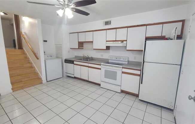 4208 LA PALMA CT