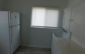 1 bed, 1 bath, 400 sqft, $950, Unit Apt 2