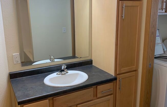 1 bed, 1 bath, 718 sqft, $985, Unit 621-310