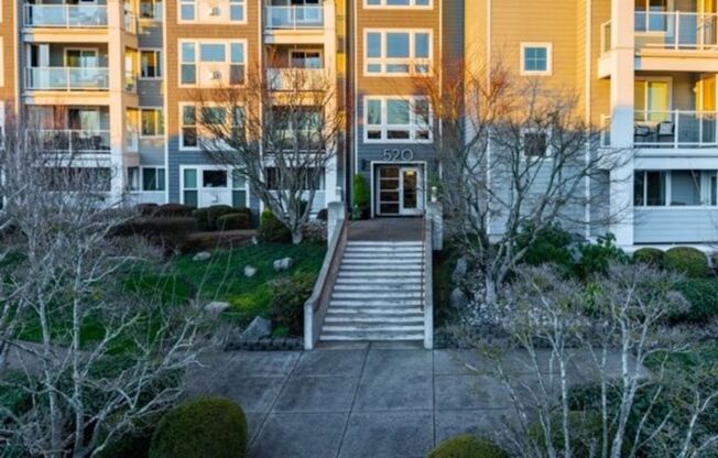 Beautiful Columbia Shores Condo for Lease - 520 SE Columbia River Dr Unit 320