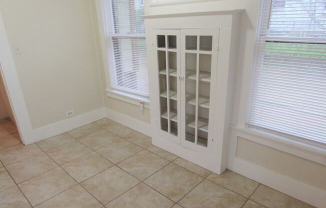 1428 E. Houston SERIES 74