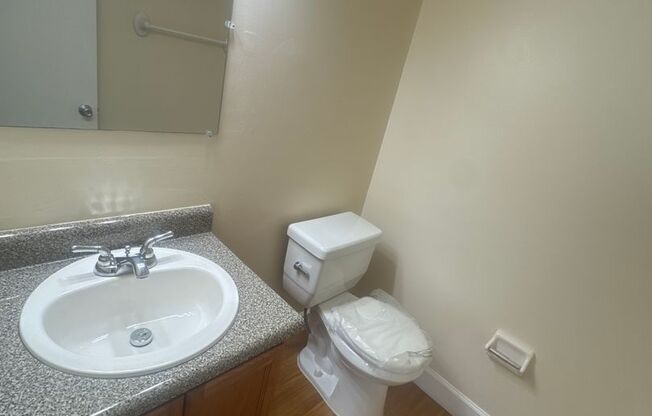 2 beds, 1.5 baths, 1,050 sqft, $1,930, Unit 3347 #104