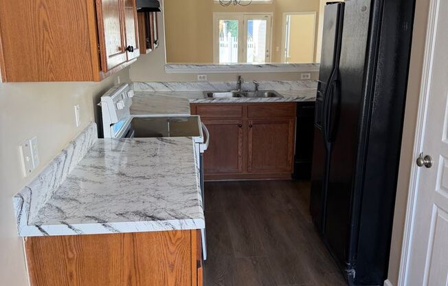 Lovely 3 Bedroom 2.5 Bath Townhouse | Leasing Special Available!