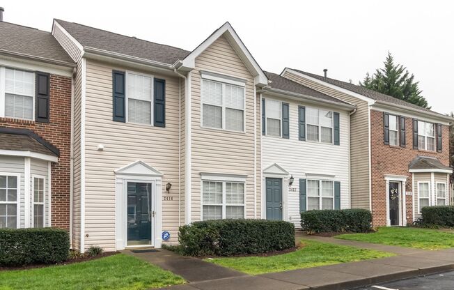 Spacious, well-kept 3 bedroom N Raleigh townhome with fenced back area!
