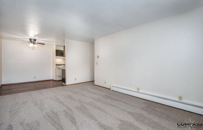 2 beds, 1.5 baths, 884 sqft, $1,275, Unit 311