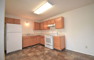 2 beds, 1 bath, $1,700, Unit 66