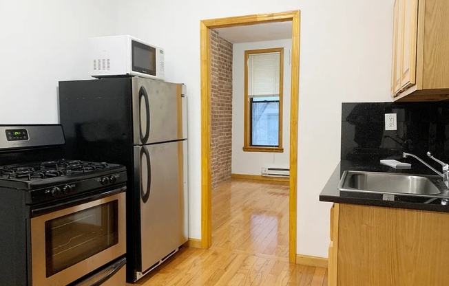 404 E 73 ST