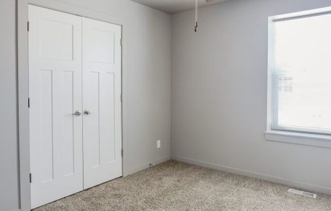 3 beds, 2 baths, 1,222 sqft, $1,650, Unit 5009 Milligan