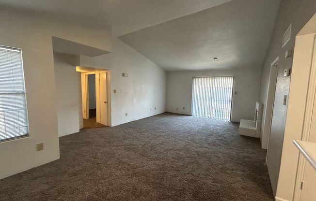 2 beds, 2 baths, 1,003 sqft, $1,050, Unit 1806