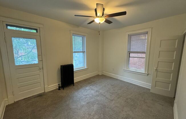 5 beds, 1 bath, $1,600