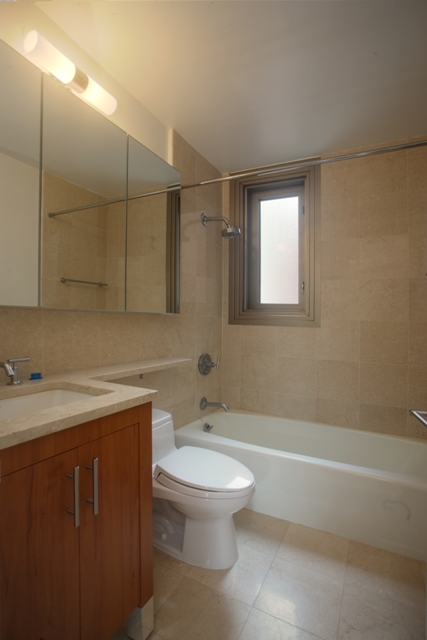 2 beds, 2.5 baths, $9,100, Unit 12J