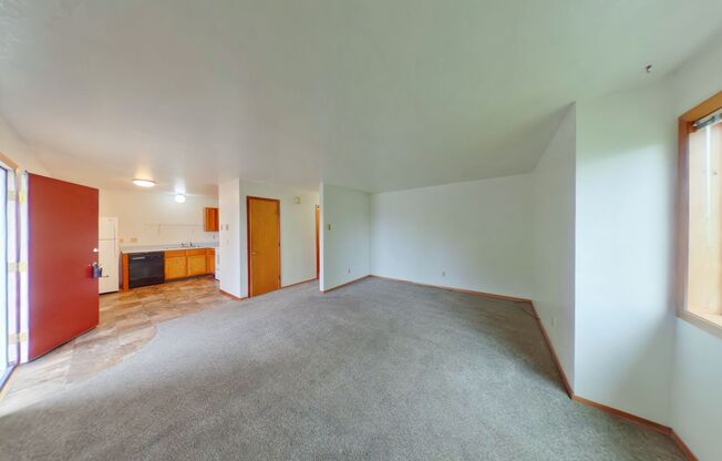 2 Bed with Carport! Walk to MSU! Pet Friendly!