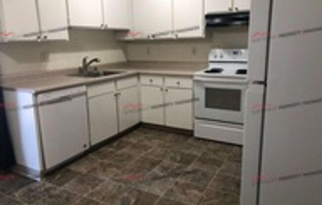 2 beds, 1 bath, 930 sqft, $1,295, Unit #5