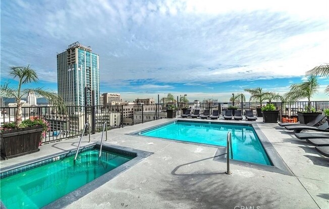 1 bed, 1 bath, 840 sqft, $2,100, Unit 1011