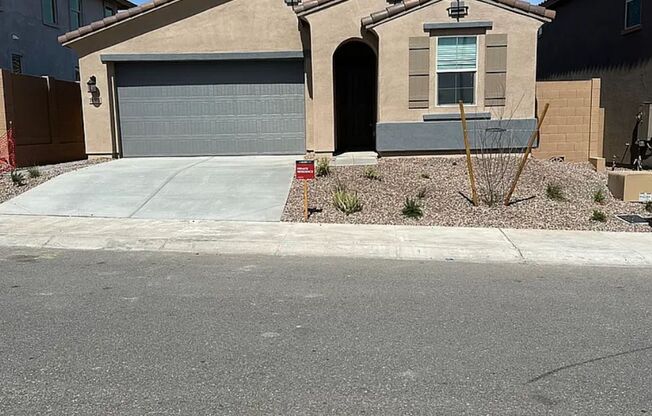 NEWER HOME IN NORTHPOINTE AT VISTANCIA