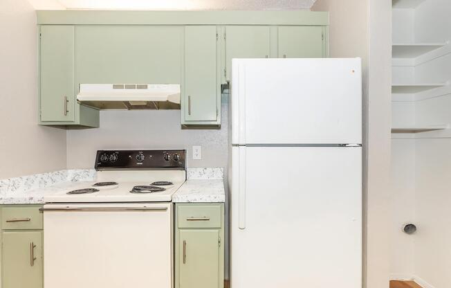 1 bed, 1 bath, 685 sqft, $890