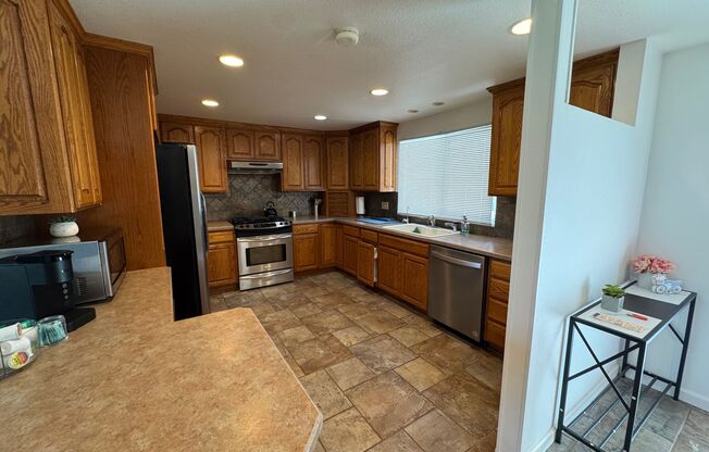 Ledan06-225 Kashmir Ct SE Duplex