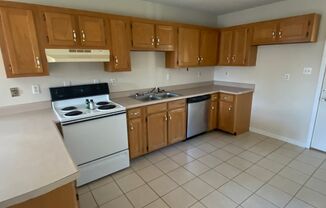 2 beds, 1 bath, $875