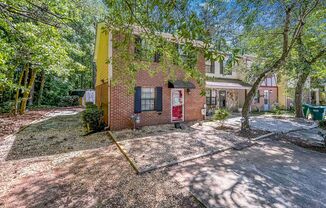 Fantastic 2 BR/1/5 BA Townhome in Austell!