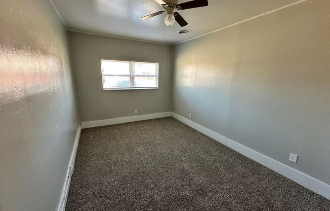 3 beds, 2 baths, $1,375