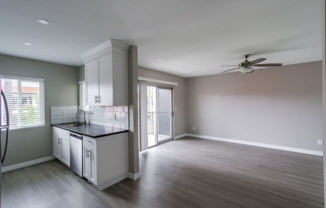 1 bed, 1 bath, 722 sqft, $2,145, Unit 115