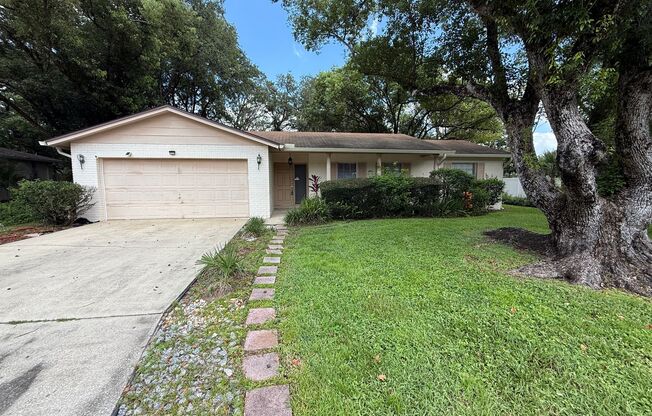 3 Bedroom/2 Bathroom SFH in Wekiva! AVAILABLE NOW!