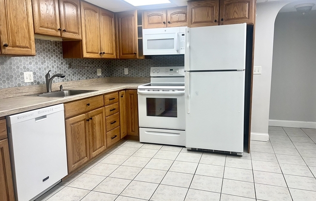 5 SHADOWBROOK LN