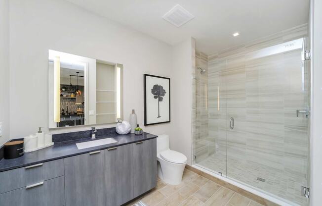 Luxurious Bathroom at Quantum Apartments, Fort Lauderdale